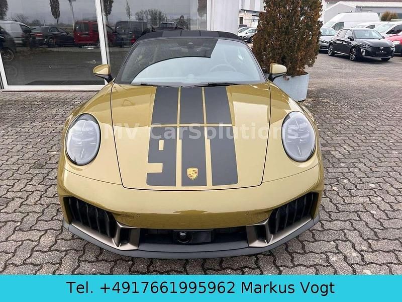 Neu Porsche 992 541 PS (397 kW) 2026 Grün Cabrio