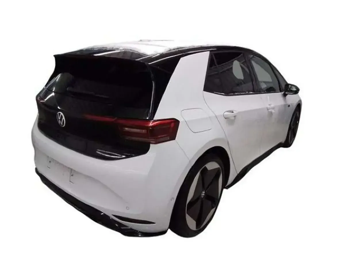 Gebraucht VW ID.3 GTX 239 kW (326 PS) 2025 Gletscherweiß metallic Kleinwagen