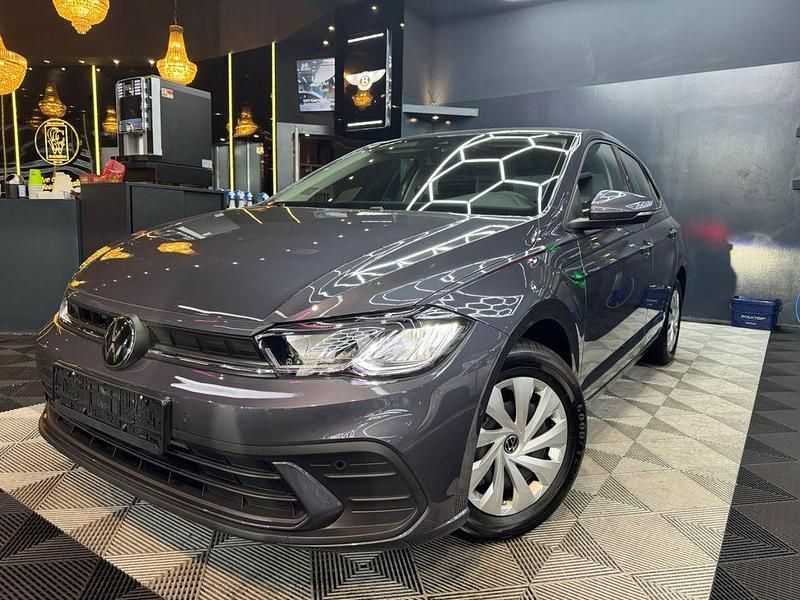 Grau Gebraucht 2023 VW Polo Life Limousine | 18.900 € (Guter Preis) - Bild 1/4