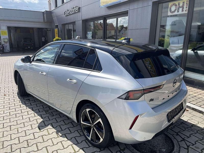 Gebraucht Opel Astra 131 PS (96 kW) 2024 Kristall silber Limousine