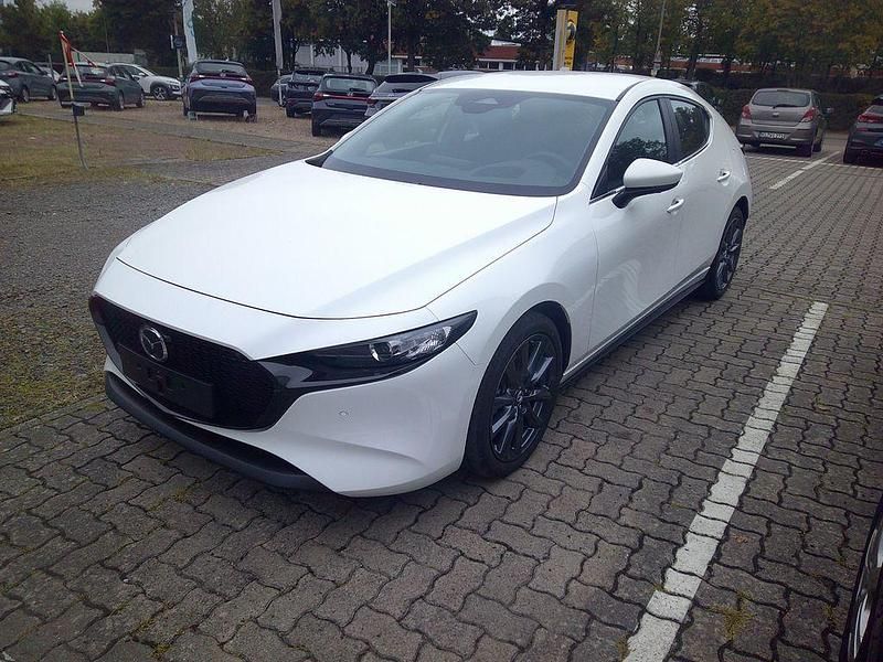 Neu Mazda 3 Center-Line 140 PS (102 kW) 2025 Weiß Limousine