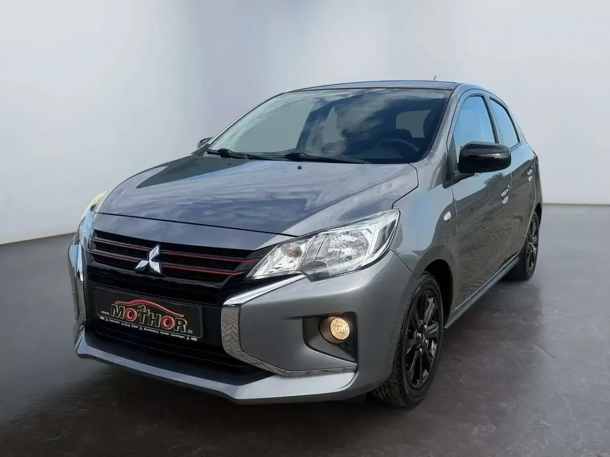Gebraucht Mitsubishi Space Star Spirit+ 80 PS (58 kW) 2021 Platinumgrau / magicschwarz Kleinwagen