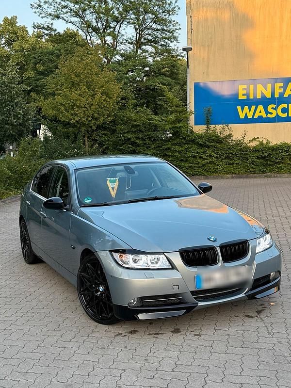 Gebraucht 2006 BMW 330 Limousine | 6.000 € (Fairer Preis) - Bild 1/4
