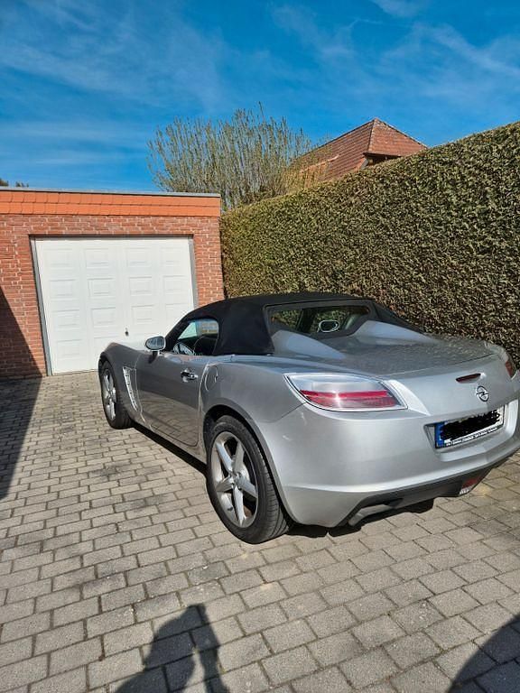 Gebraucht Opel GT 264 PS (194 kW) 2008 Silber Cabrio