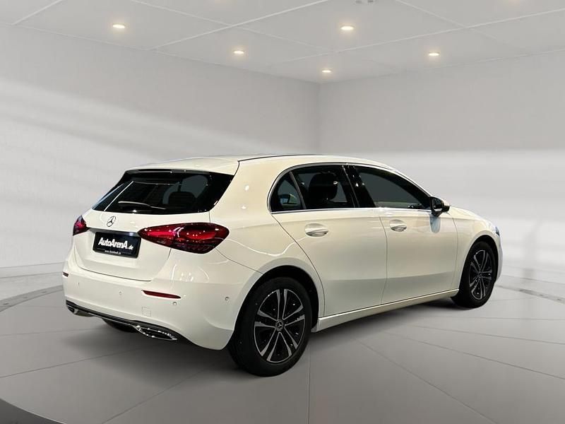 Gebraucht Mercedes A200 Progressive 163 PS (119 kW) 2024 Weiß Limousine