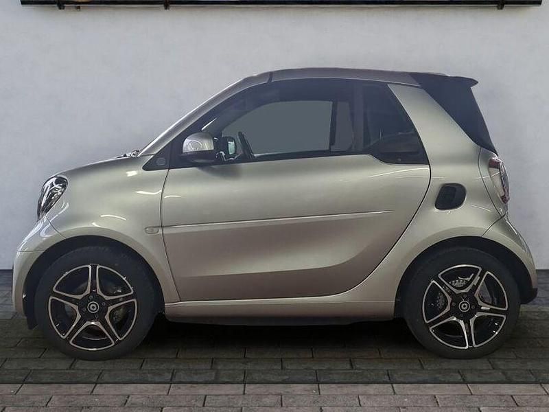Gebraucht Smart ForTwo Electric Drive 60 kW (82 PS) 2019 Cool silver metallic (metallic) Cabrio
