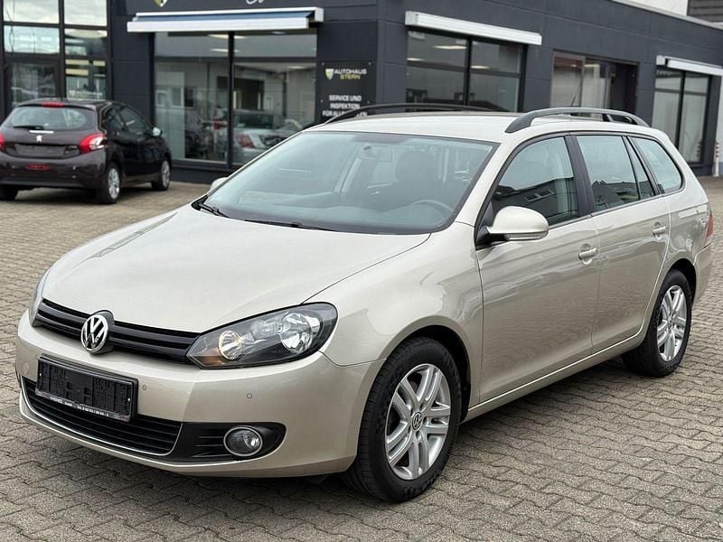 Silber Gebraucht 2013 VW Golf VII Trendline Kombi | 8.890 € (Guter Preis) - Bild 1/4