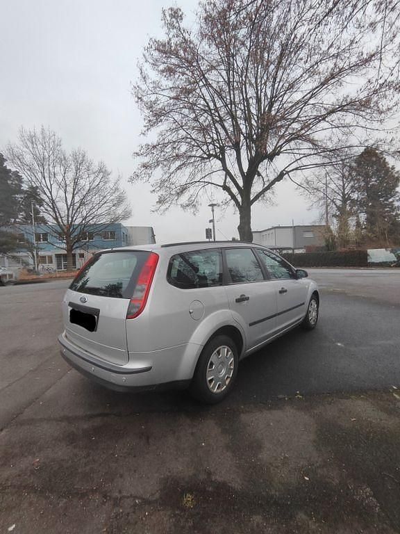 Gebraucht Ford Focus 109 PS (80 kW) 2005 Grau Kombi