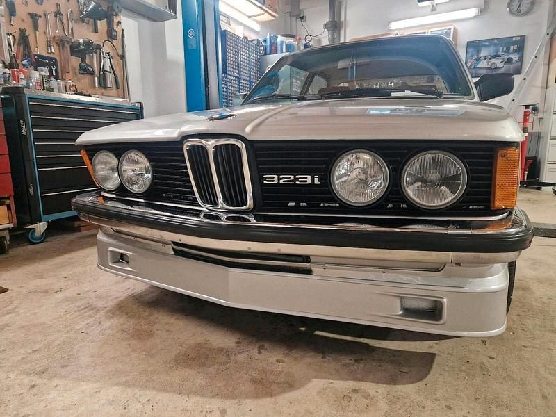 Gebraucht BMW 323 160 PS (117 kW) 1980 Silber Limousine