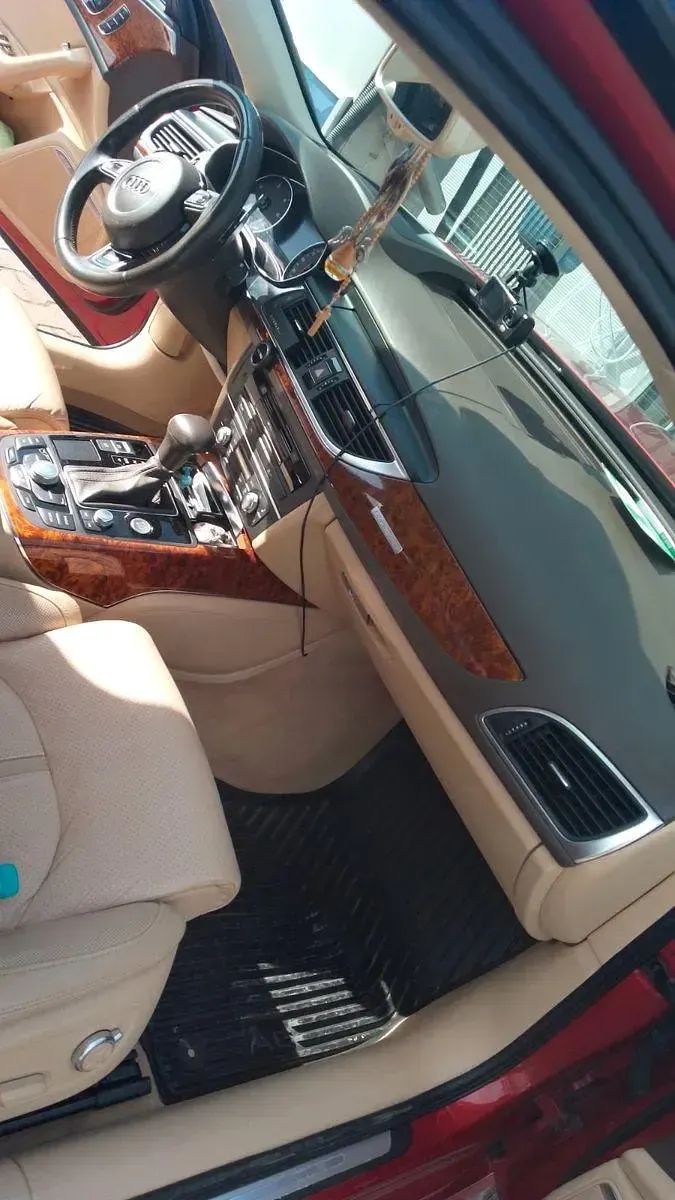 Gebraucht Audi A6 Ambiente 313 PS (230 kW) 2014 Rot Limousine