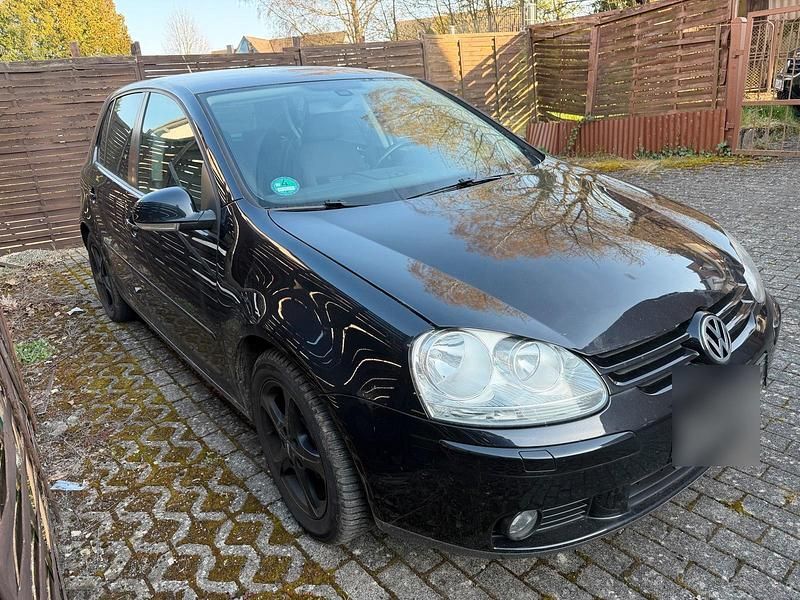 Gebraucht VW Golf V 102 PS (75 kW) 2008 Schwarz Kleinwagen