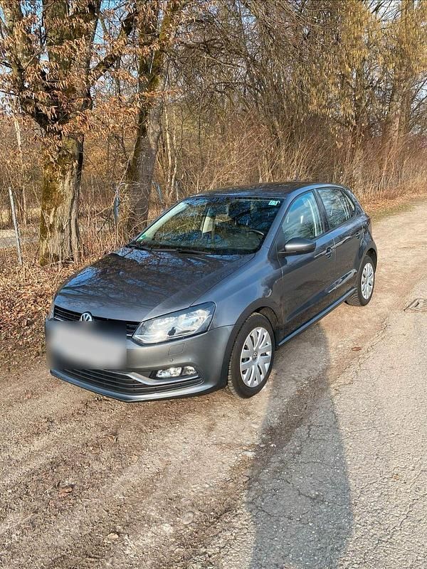 Gebraucht VW Polo 90 PS (66 kW) 2015 Grau Kleinwagen