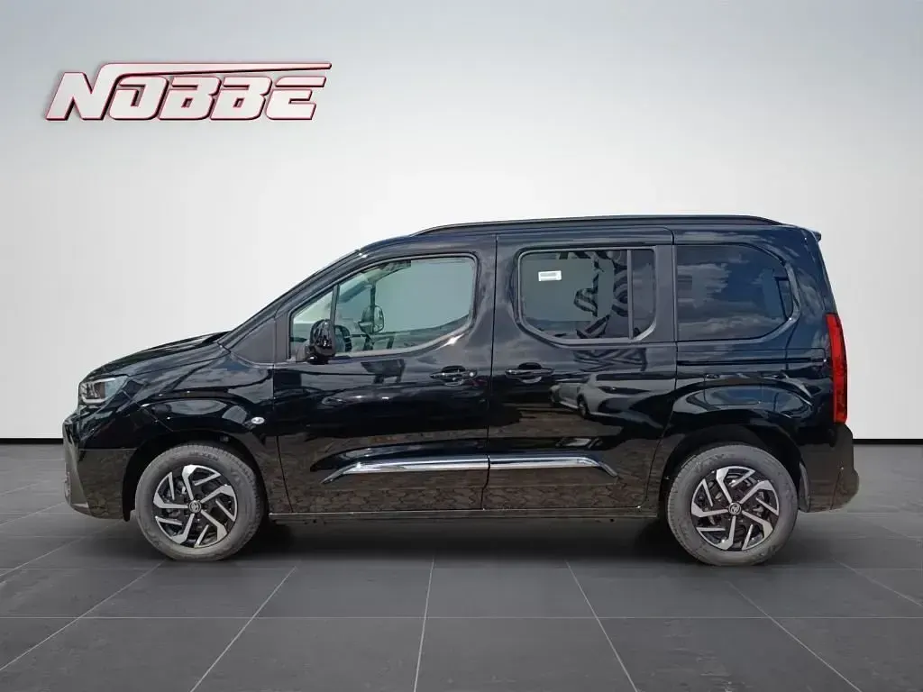Neu Toyota Proace Verso City 110 PS (80 kW) 2026 Schwarz Kombi