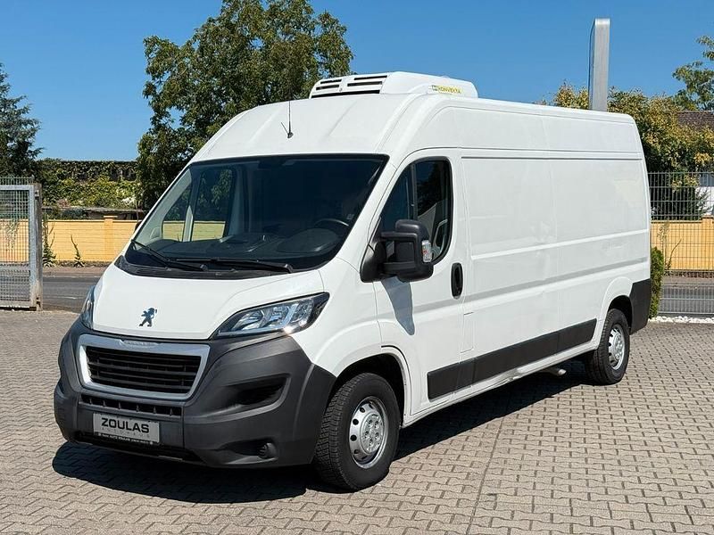 Weiß Gebraucht 2018 Peugeot Boxer Van | 19.990 € - Bild 1/4