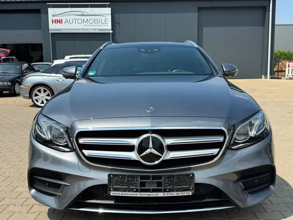 Gebraucht Mercedes E350 AMG 258 PS (189 kW) 2017 Grau Limousine
