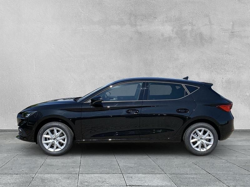 Neu Seat Leon 150 PS (110 kW) 2025 Schwarz Limousine