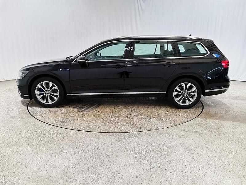 Gebraucht VW Passat GTE 218 PS (160 kW) 2022 Deep black perleffekt Kombi