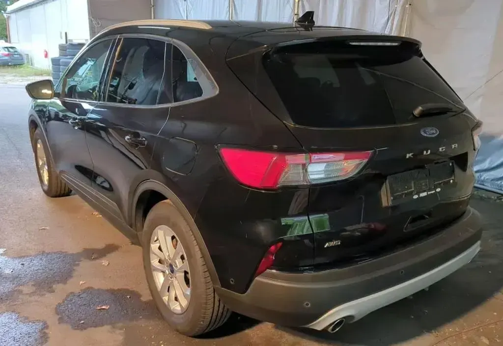 Gebraucht Ford Kuga Titanium 190 PS (139 kW) 2020 Schwarz SUV