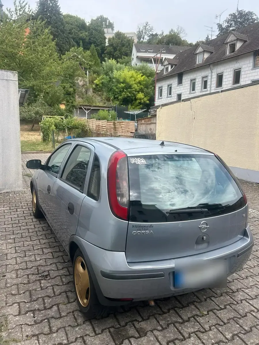 Gebraucht Opel Corsa 75 PS (55 kW) 2004 Silber Kleinwagen