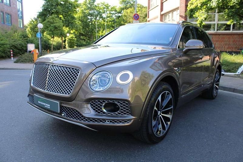 Gebraucht Bentley Bentayga Mulliner 549 PS (403 kW) 2018 Dark cashmere SUV