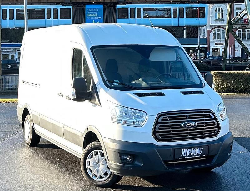 Second-hand Ford Transit 130 CP (95 kW) 2017 Alb Monovolum