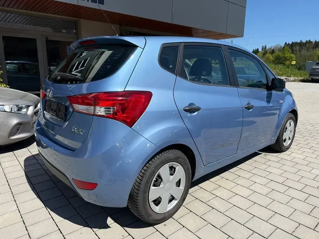 Gebraucht Hyundai ix20 Classic 90 PS (66 kW) 2011 Blau Kleinwagen