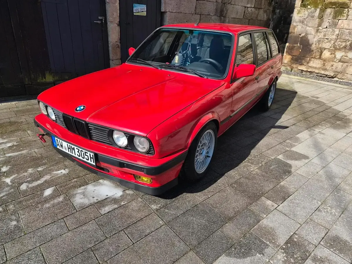 Gebraucht BMW 318 115 PS (84 kW) 1990 Rot Kombi
