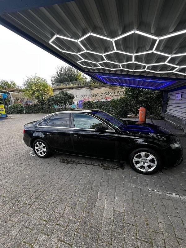 Gebraucht Audi A4 120 PS (88 kW) 2009 Schwarz Limousine