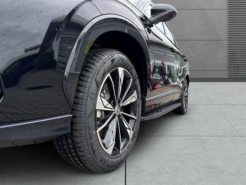 Nowe MG HS Luxury 272 KM (200 kW) 2025 Czarny SUV