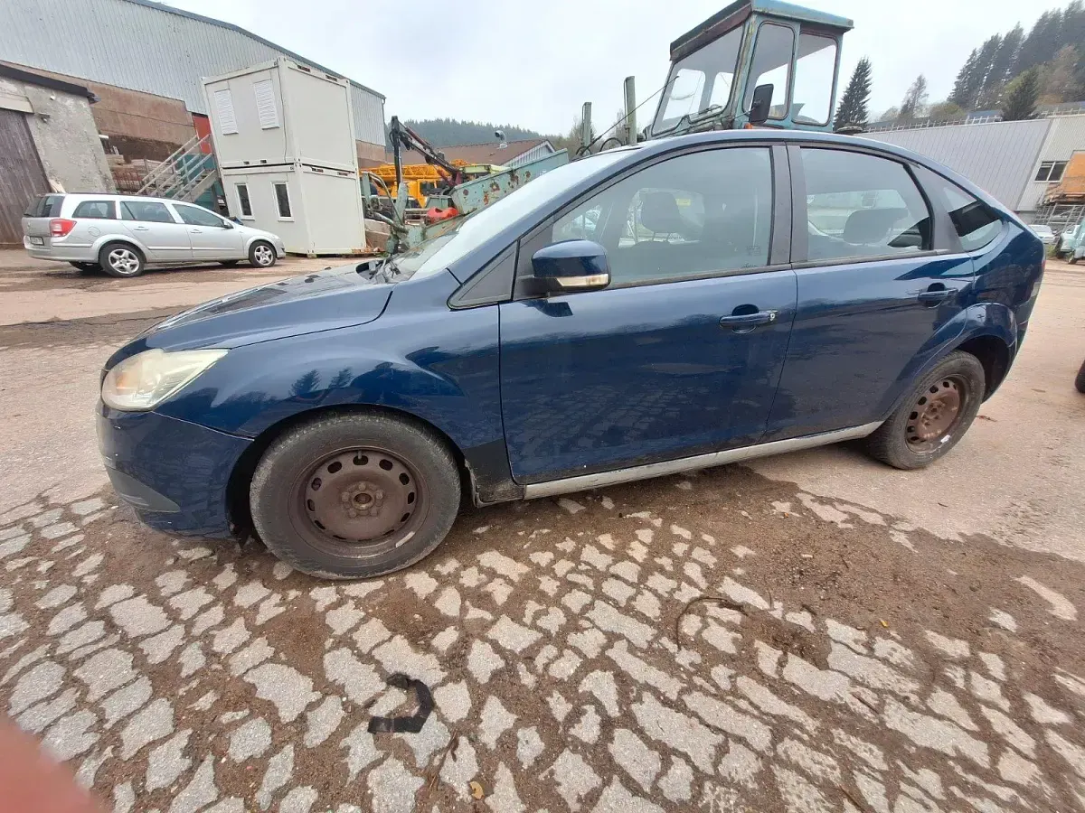 Usado Ford Focus Style 90 CV (66 kW) 2009 Azul Berlina