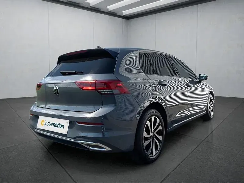 Gebraucht VW Golf VIII 150 PS (110 kW) 2021 Grau Kleinwagen