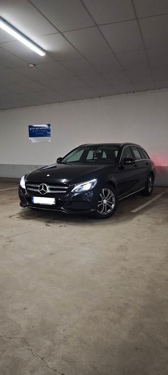 Gebraucht Mercedes C220 170 PS (125 kW) 2016 Schwarz Kombi