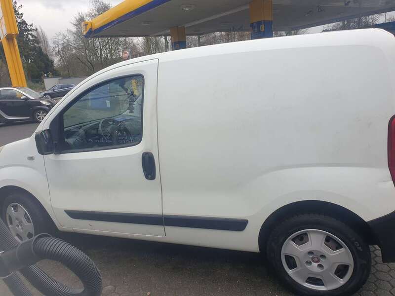 Gebraucht 2016 Fiat Fiorino S Van / Kleinbus | 5.600 € - Bild 1/4