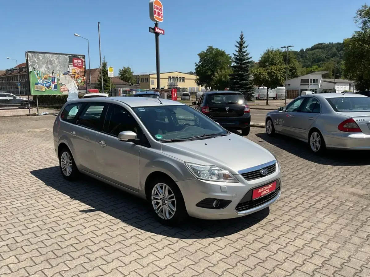 Gebraucht Ford Focus Ghia 145 PS (106 kW) 2008 Silber Kombi