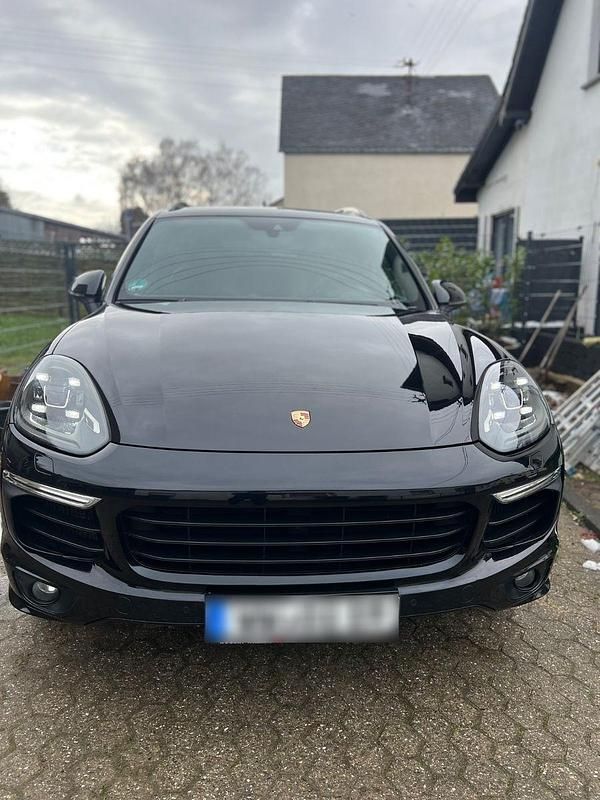 Używany Porsche Cayenne 262 KM (192 kW) 2015 Czarny SUV