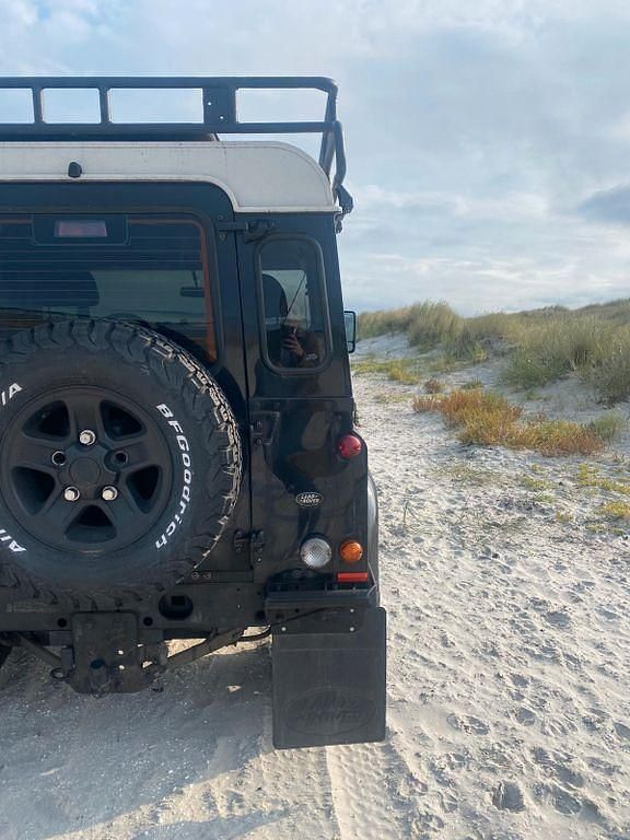 Schwarz Gebraucht 2008 Land Rover Defender SE SUV | 36.500 € (Fairer Preis) - Bild 1/4