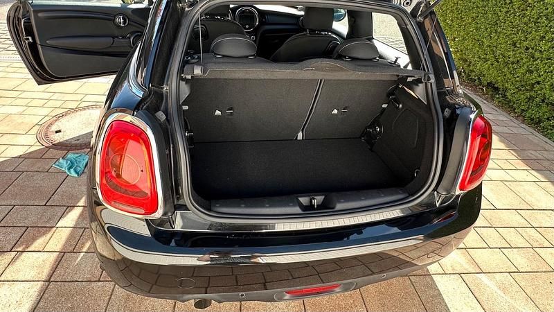 Second-hand Mini ONE 102 CP (75 kW) 2018 Negru Hatchback