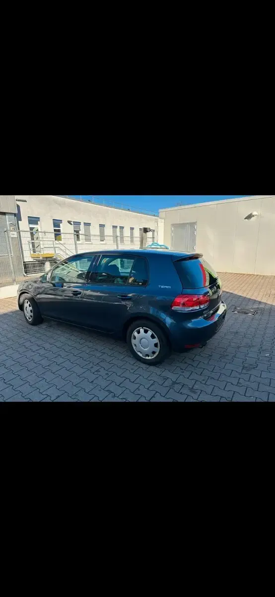 Gebraucht VW Golf VI 122 PS (89 kW) 2011 Blau Kleinwagen