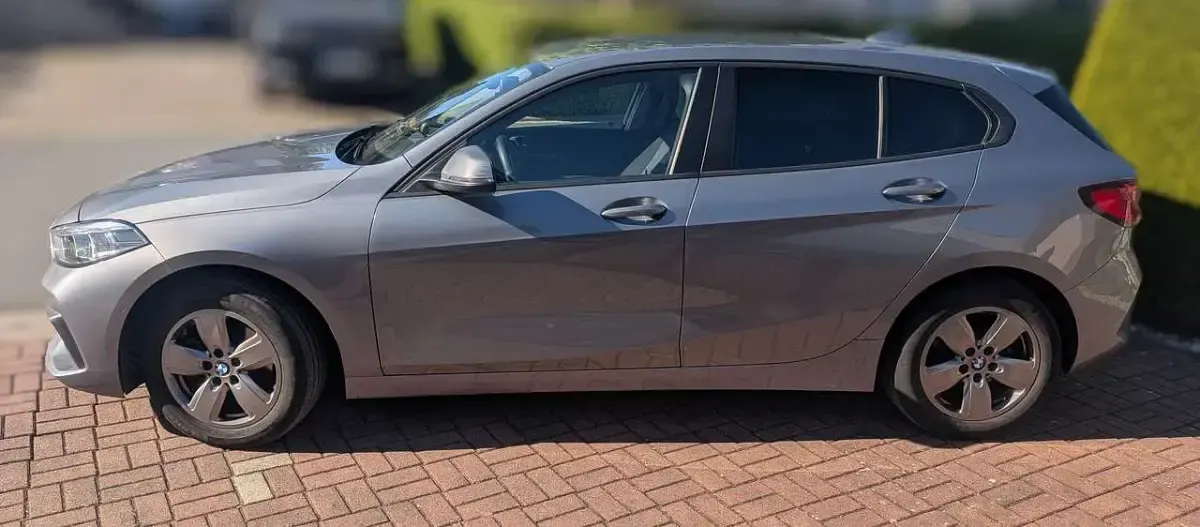 Gebraucht BMW 118 136 PS (100 kW) 2023 Grau Kleinwagen