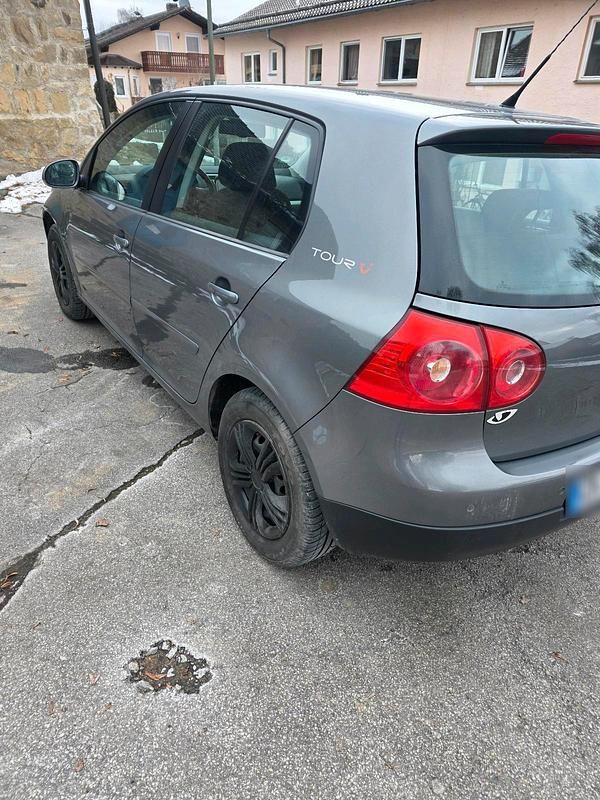 Occasion VW Golf V 102 ch (75 kW) 2007 Gris Citadine