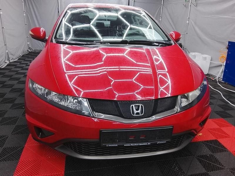 Rot Gebraucht 2011 Honda Civic Comfort Limousine | 4.444 € (Fairer Preis) - Bild 1/4
