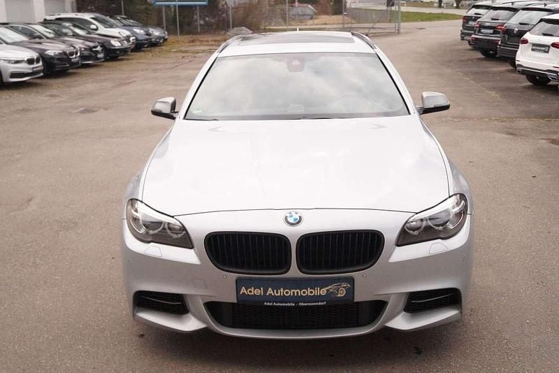 Gebraucht BMW 550 381 PS (280 kW) 2015 Glaciersilber Kombi