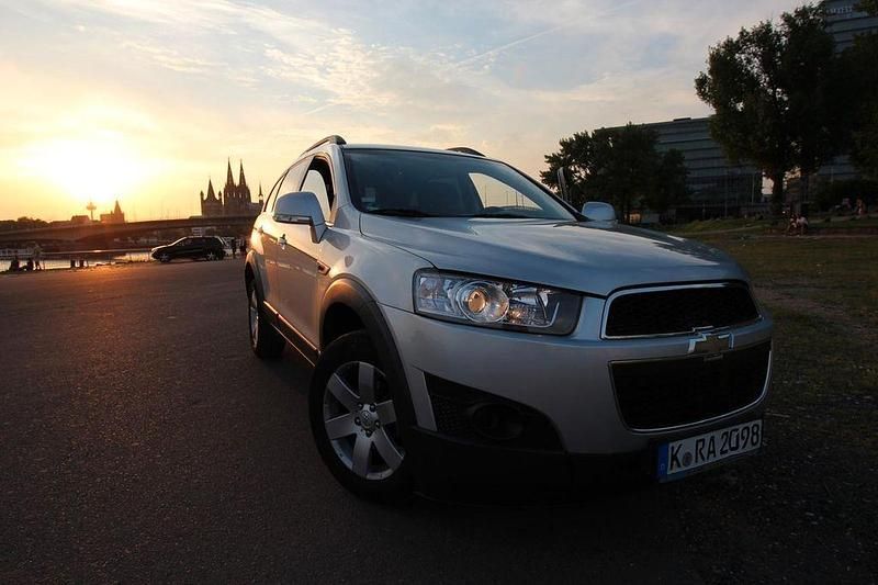 Gebraucht Chevrolet Captiva LT 163 PS (119 kW) 2012 Silber SUV