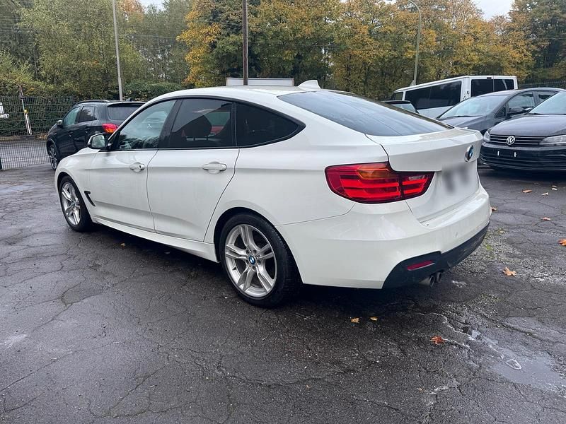 Gebraucht BMW 325 M Sport 218 PS (160 kW) 2013 Weiß Limousine