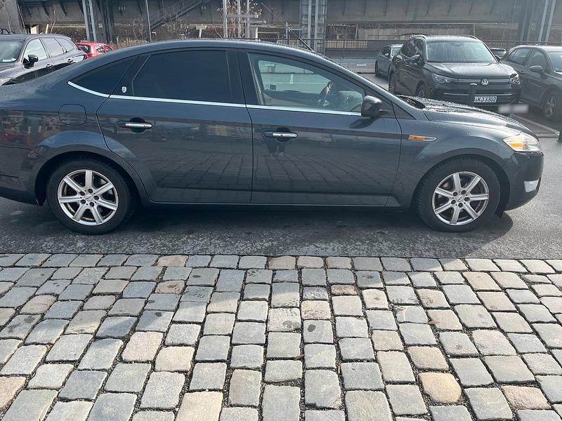 Gebraucht Ford Mondeo Ghia 220 PS (161 kW) 2008 Grau Limousine