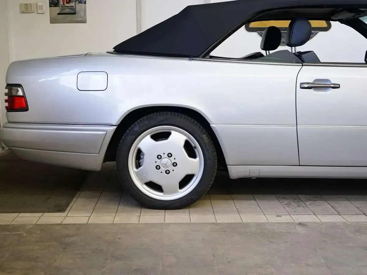 Gebraucht Mercedes E36 AMG AMG 360 PS (264 kW) 1996 744 Cabrio