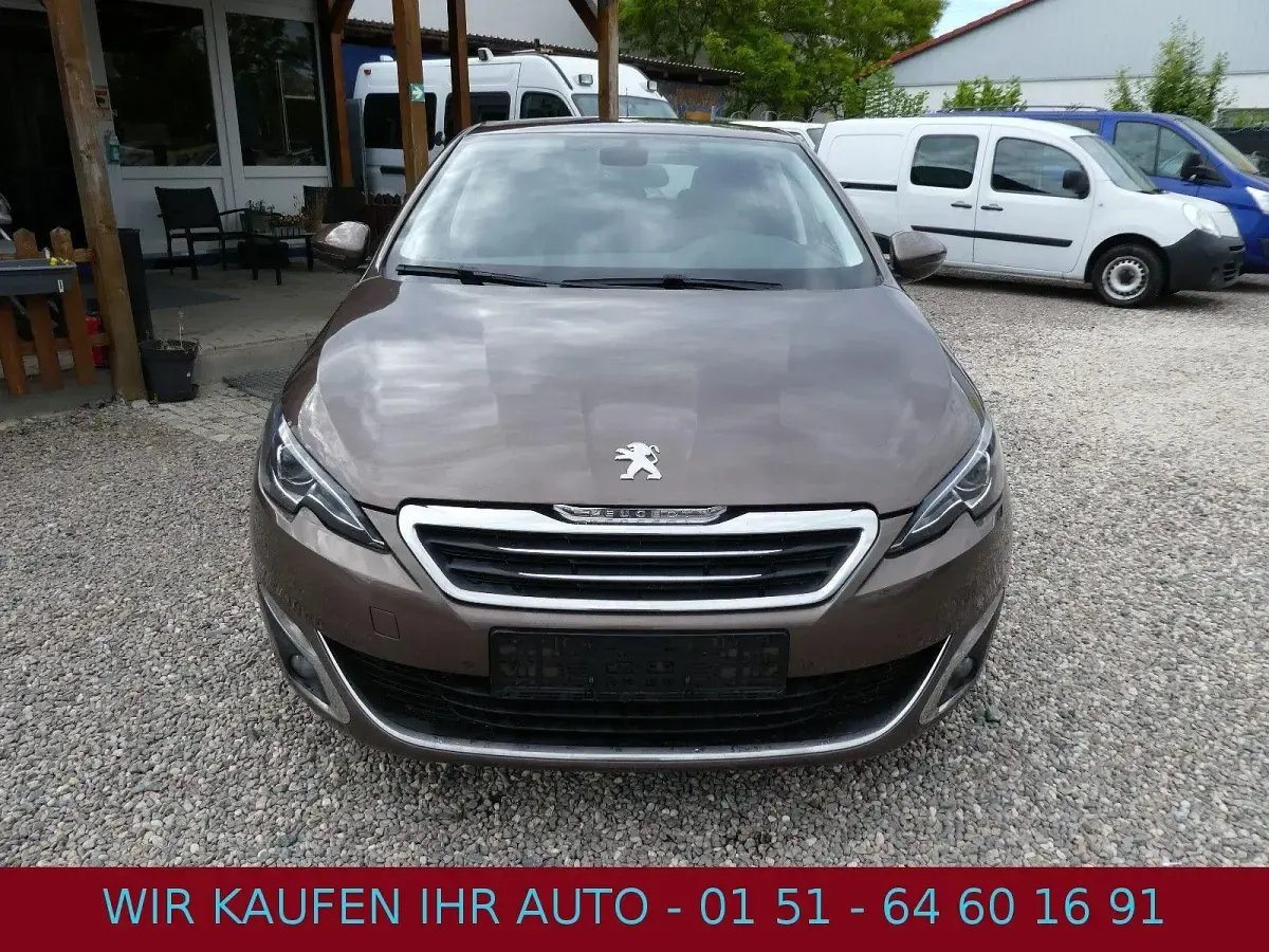Gebraucht Peugeot 308 Allure 156 PS (114 kW) 2013 Braun Limousine