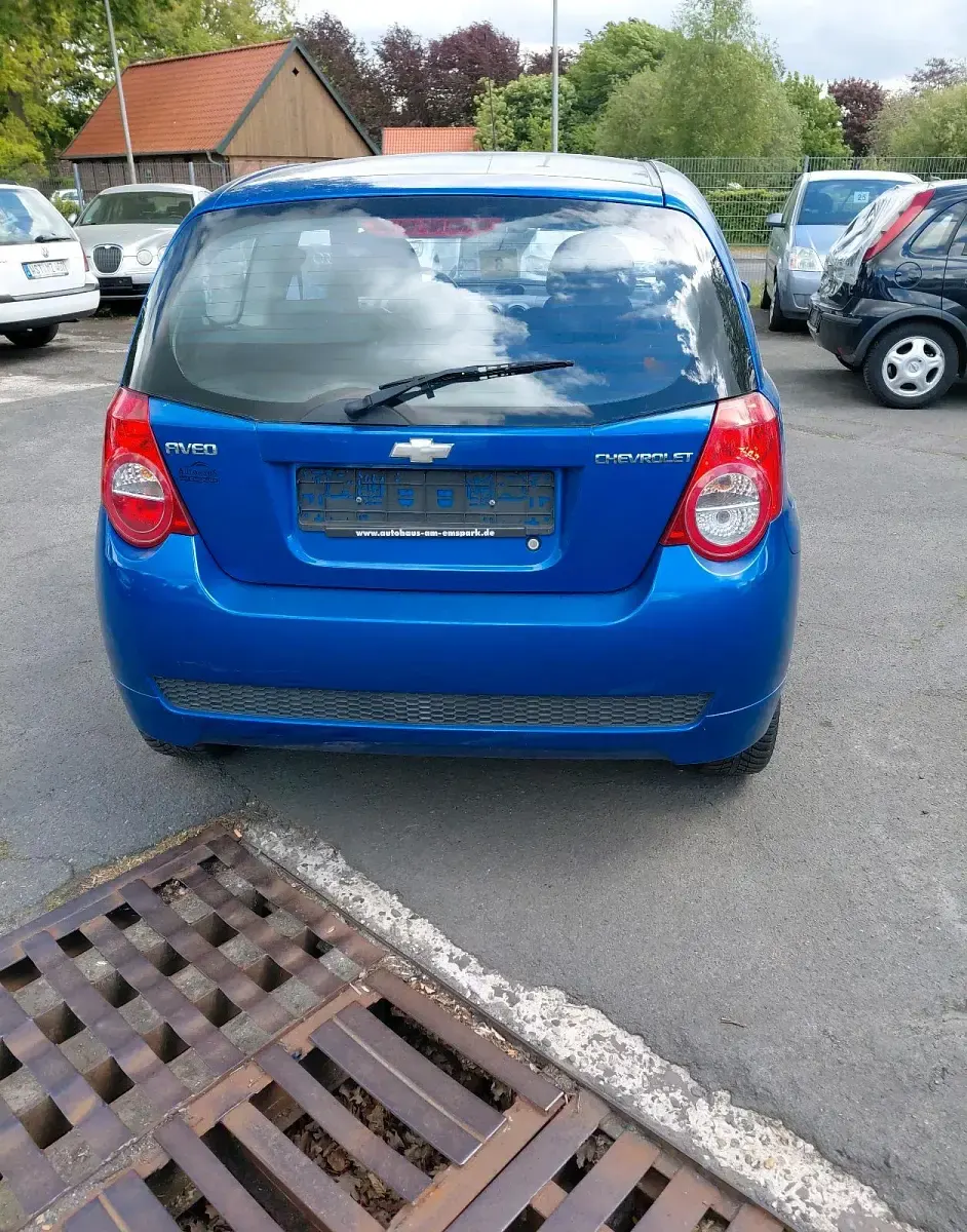 Używany Chevrolet Aveo 73 KM (53 kW) 2010 Niebieski Hatchback