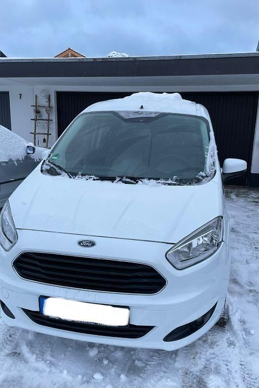 Gebraucht Ford Tourneo Courier Trend 101 PS (74 kW) 2016 Weiß Van / Kleinbus