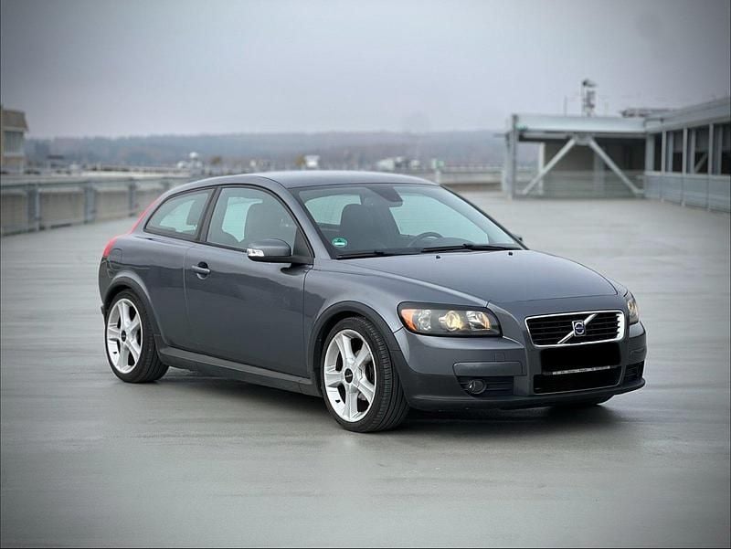 Grau Gebraucht 2007 Volvo C30 Kleinwagen | 1.950 € (Guter Preis) - Bild 1/4